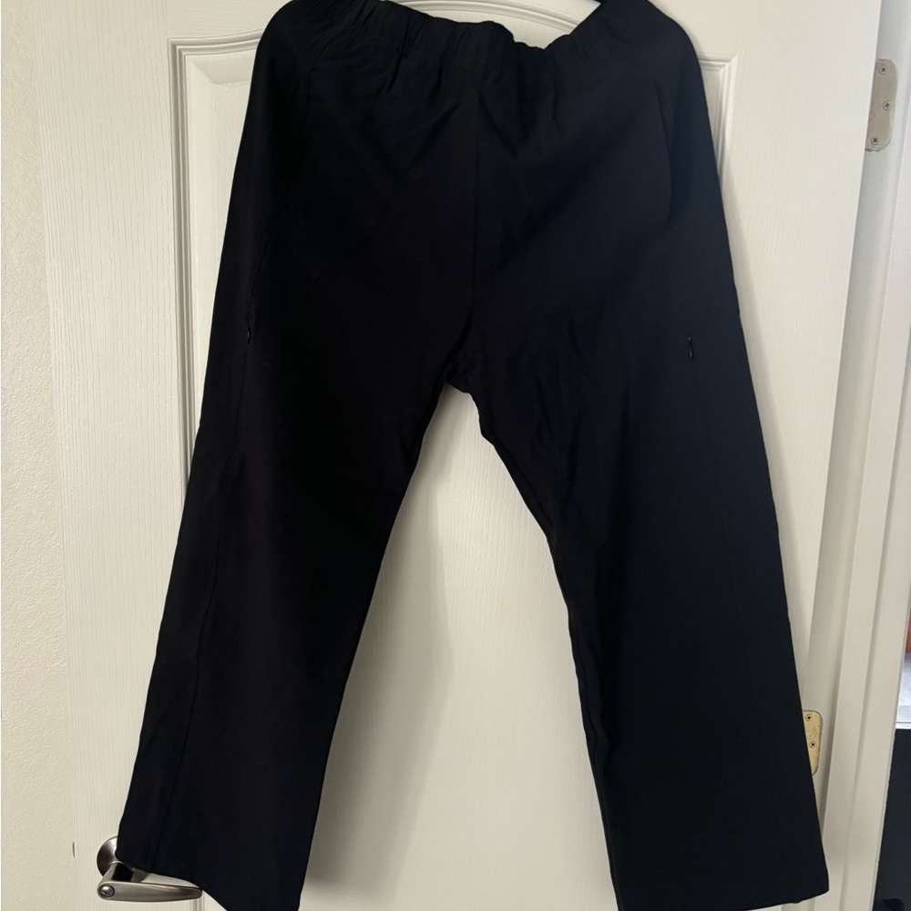 Wondery Outdoors Roam Free Black Active Pants